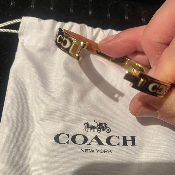 COACH black & white enamel bracelet - Picture 2 of 5